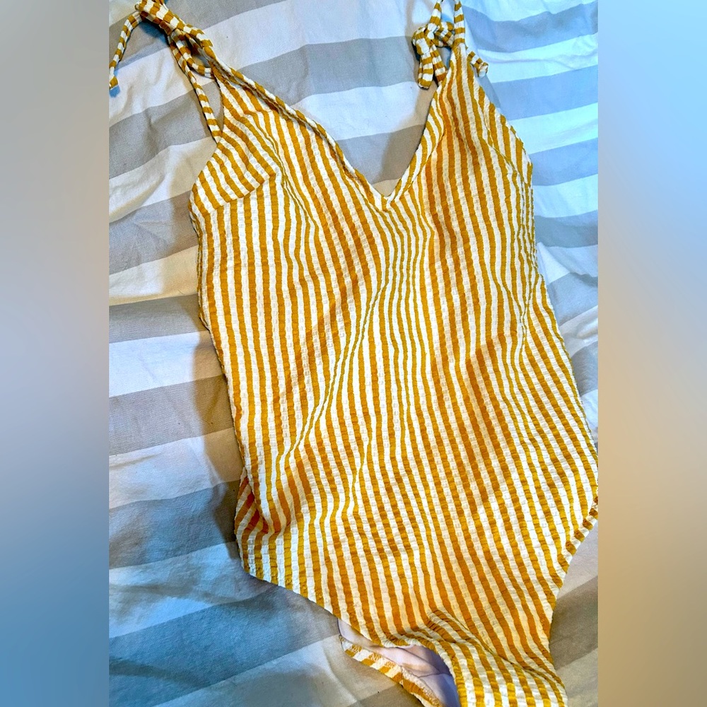 NOT FOR SALE* Jessica Simpson Seer Sucker One Piece Swim Suit XL